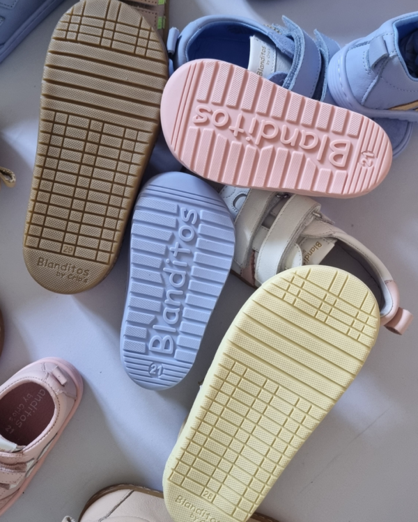 05.03 Barefoot Lisboa Blanditos v. colori